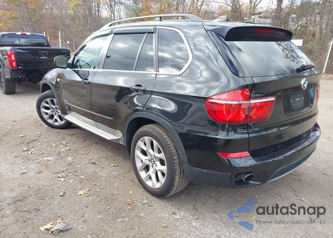 2013 BMW X5 z USA, uszkodzony, nr VIN 5UXZV4C55D0B00089